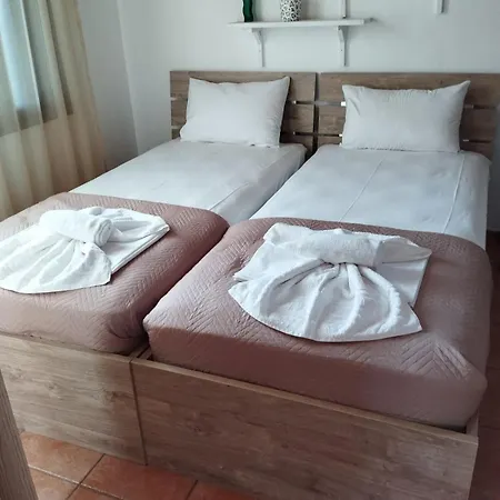 Olga * Πευκάρι